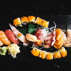 Sushi & sashimi dinner